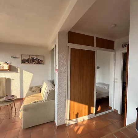 Cosy Avec Vue Montagne, Balcon & Parking Gratuit Διαμέρισμα *
