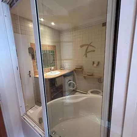Cosy Avec Vue Montagne, Balcon & Parking Gratuit *