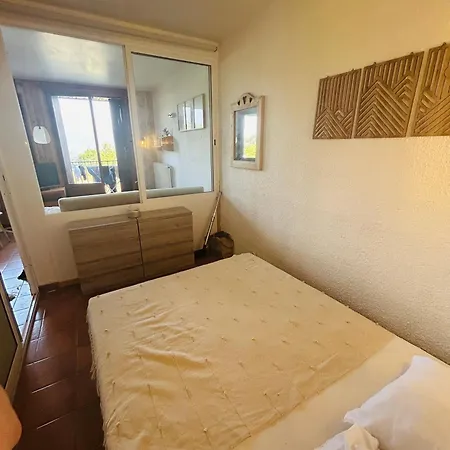 Cosy Avec Vue Montagne, Balcon & Parking Gratuit Διαμέρισμα