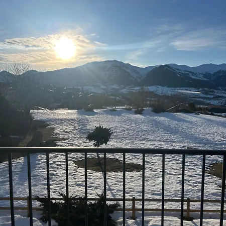 Cosy Avec Vue Montagne, Balcon & Parking Gratuit