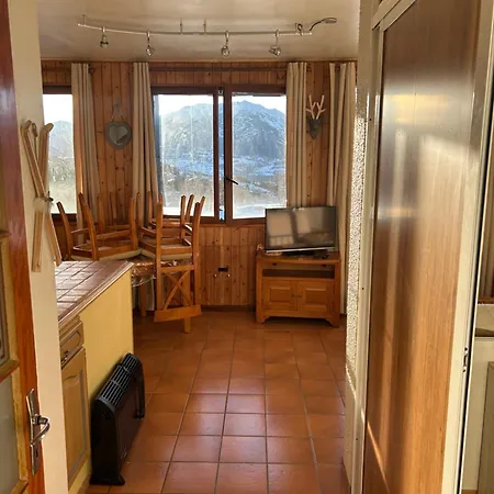 Lägenhet Cosy Avec Vue Montagne, Balcon & Parking Gratuit Font-Romeu-Odeillo-Via