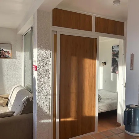 Lägenhet Cosy Avec Vue Montagne, Balcon & Parking Gratuit *