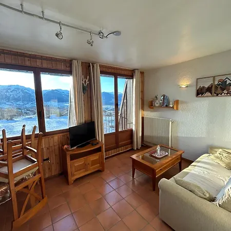 Apartamento Cosy Avec Vue Montagne, Balcon & Parking Gratuit