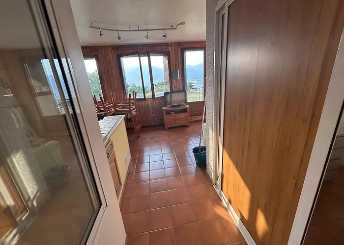 Cosy Avec Vue Montagne, Balcon & Parking Gratuit *
