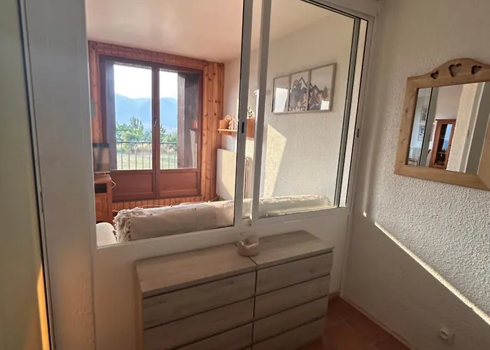 Cosy Avec Vue Montagne, Balcon & Parking Gratuit