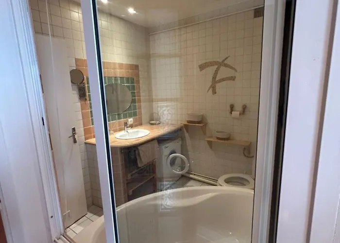Cosy Avec Vue Montagne, Balcon & Parking Gratuit *
