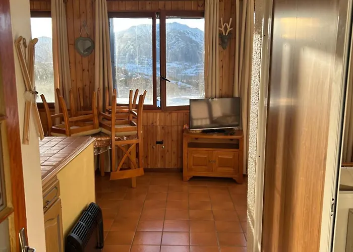Daire Cosy Avec Vue Montagne, Balcon & Parking Gratuit Font-Romeu-Odeillo-Via