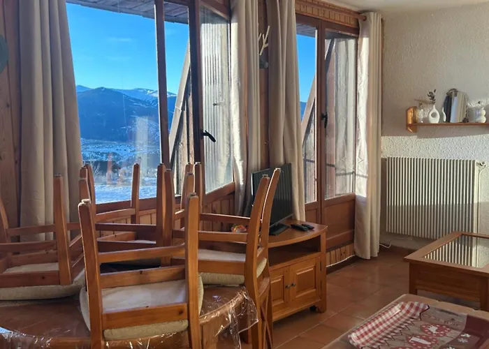 Apartment Cosy Avec Vue Montagne, Balcon & Parking Gratuit *