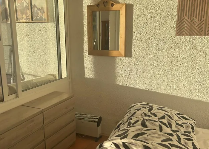 Cosy Avec Vue Montagne, Balcon & Parking Gratuit * Font-Romeu-Odeillo-Via